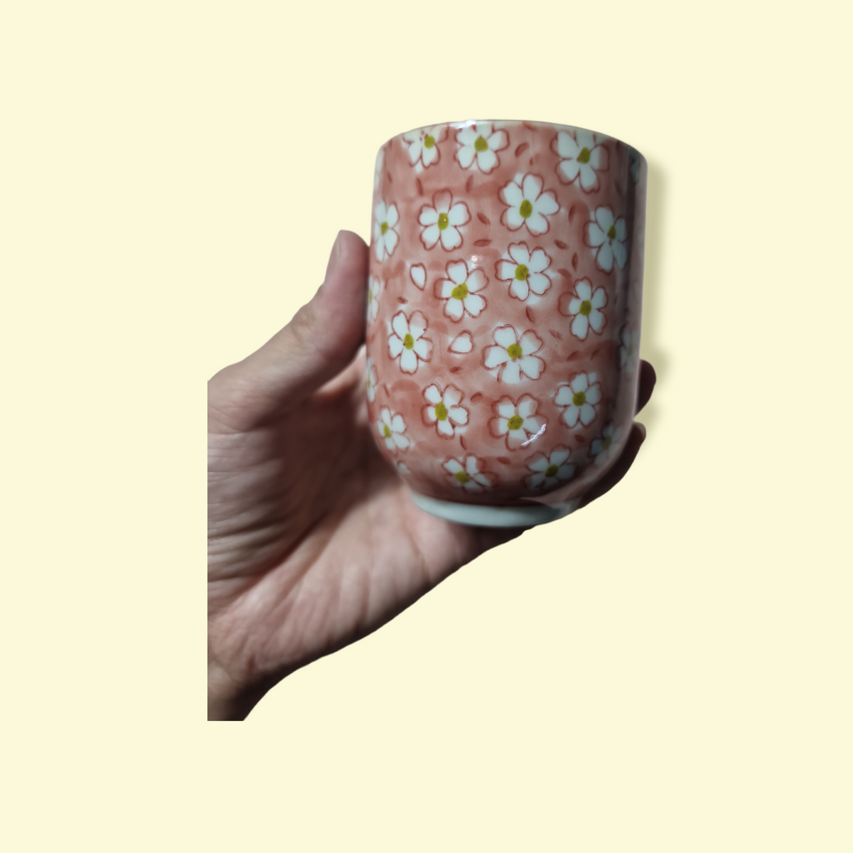 Liten Blommig Röd Kopp
