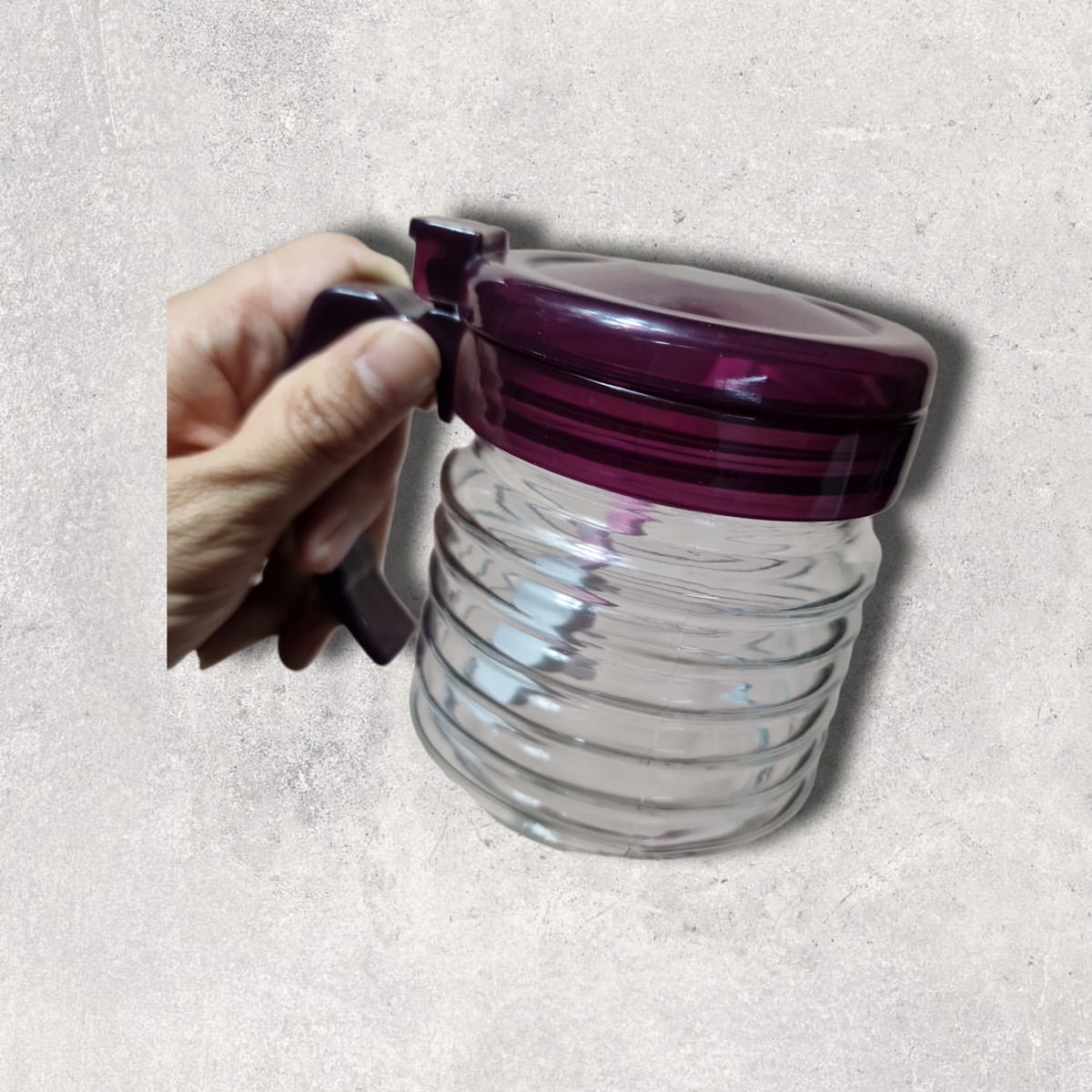 plastbehållare för kryddor